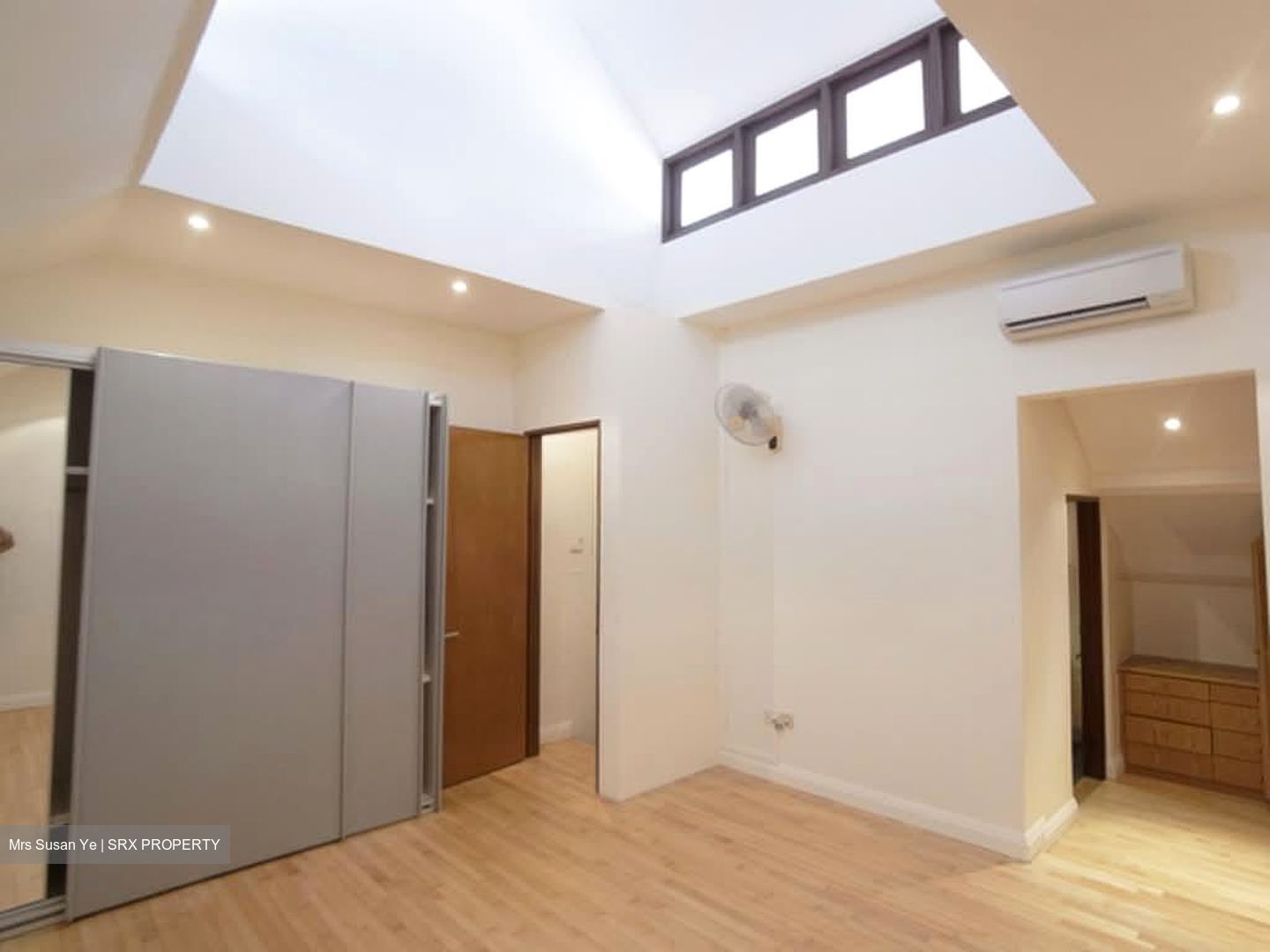 Cairnhill Road (D9), Detached #574000051